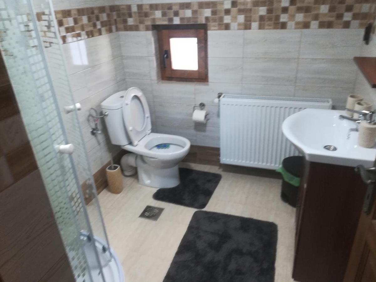 Casa Din Susani Calinesti  Luaran gambar