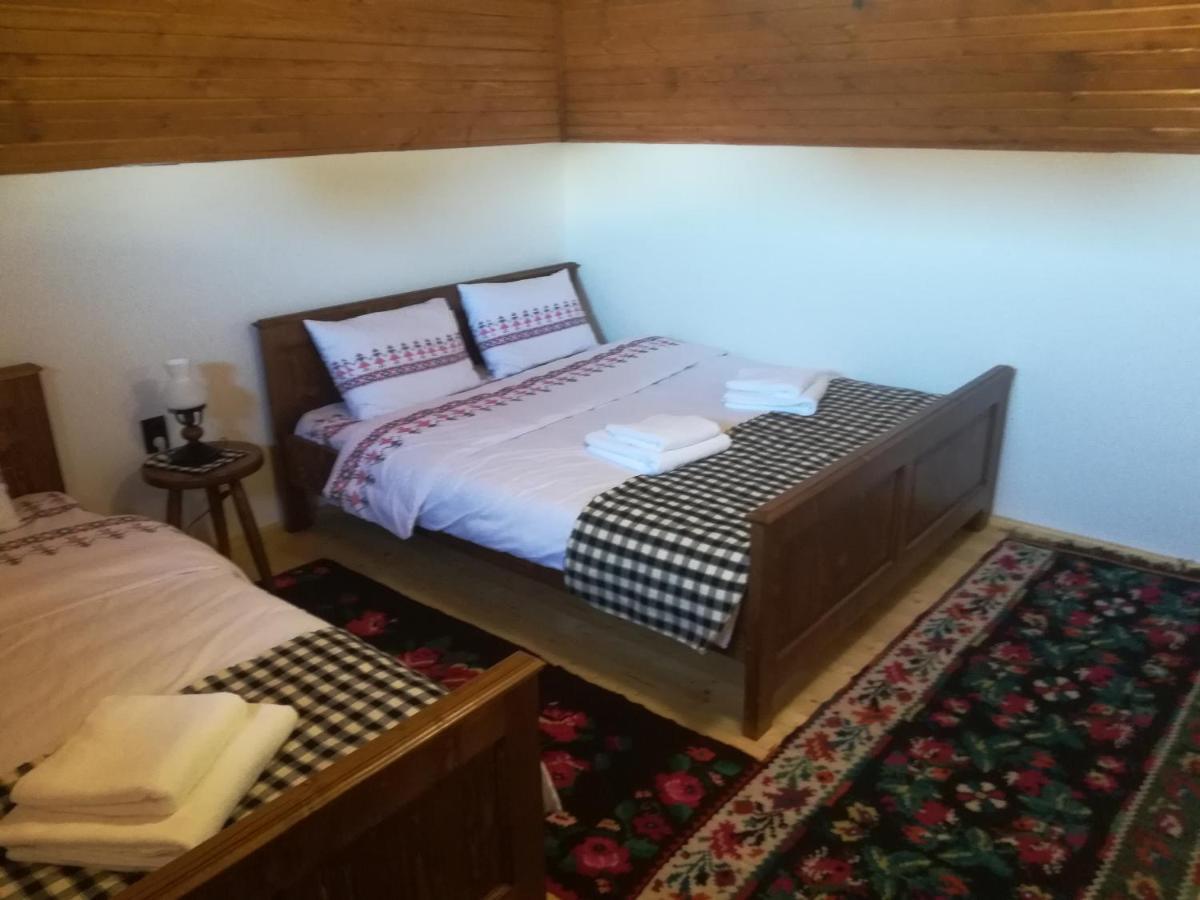 Casa Din Susani Calinesti  Luaran gambar