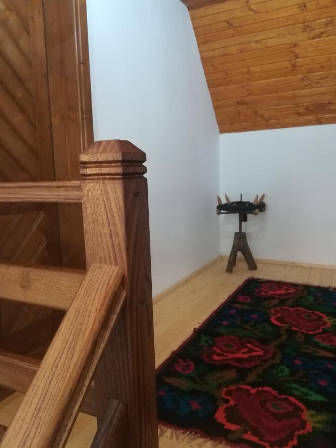 Casa Din Susani Calinesti  Luaran gambar