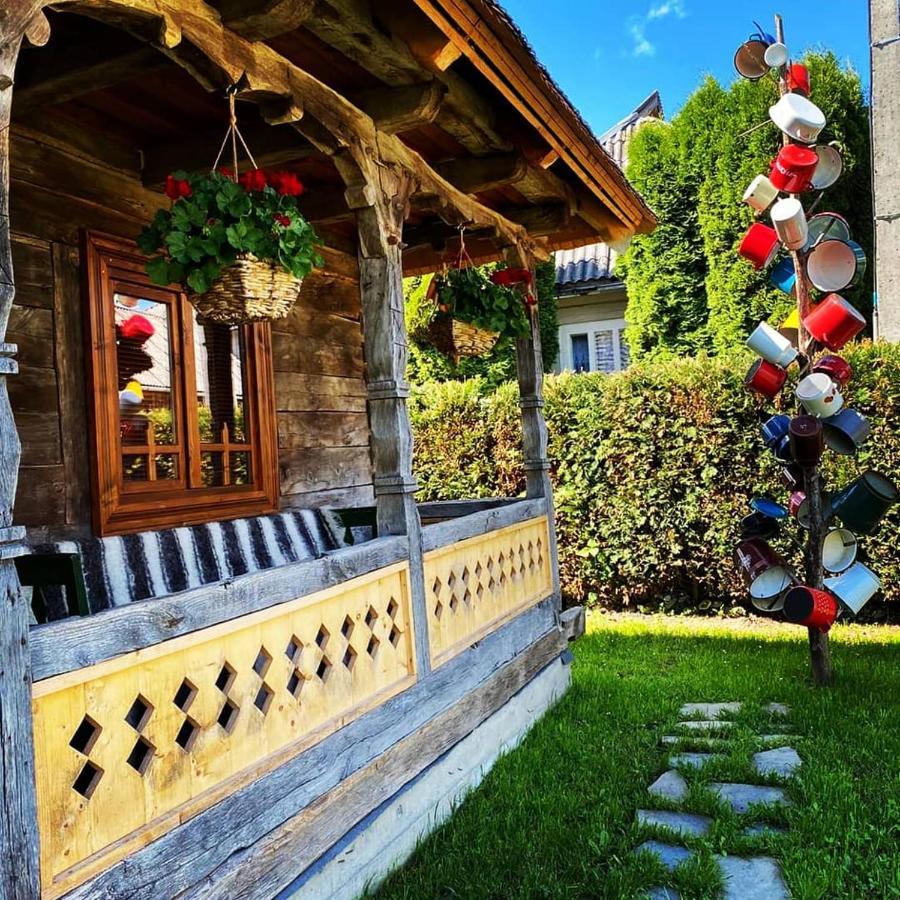 Casa Din Susani Calinesti  Luaran gambar