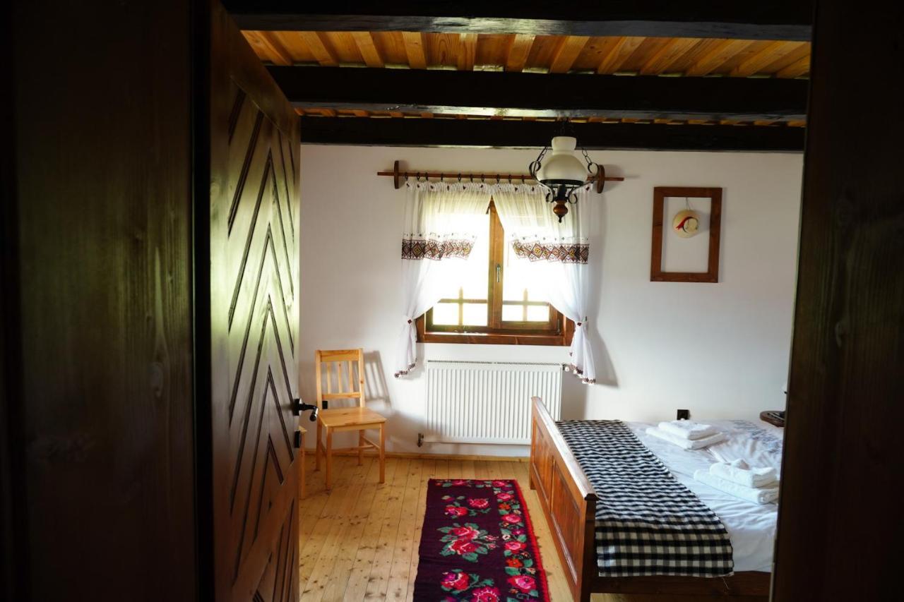 Casa Din Susani Calinesti  Luaran gambar